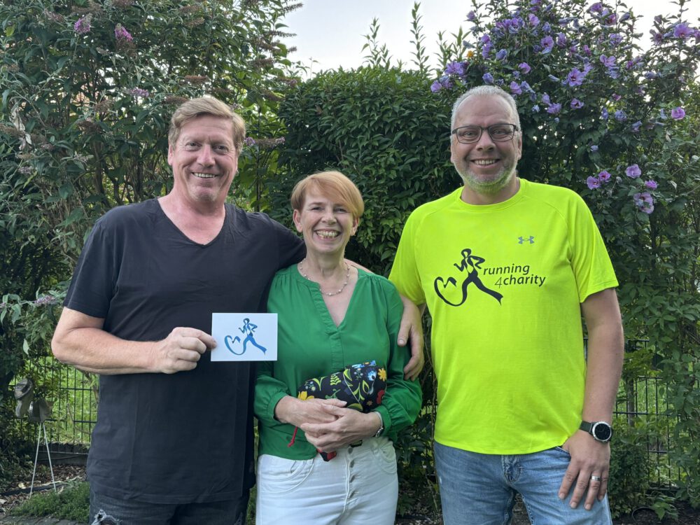 Sommerfest Spendenaktion soziale Ruhrgebiet: Familie Bünger übergibt Spende an running4charity