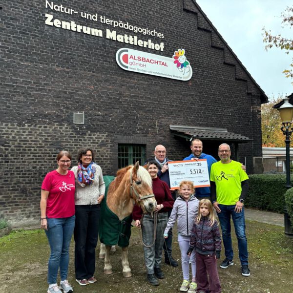 Gemeinsam stark: Firmenlauf bringt 5.510 € für tiergestützte Therapie